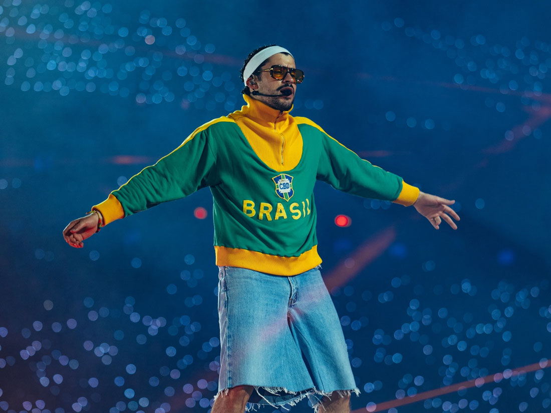Bad Bunny vestiu um agasalho que pertenceu a Pelé em seu show em São Paulo