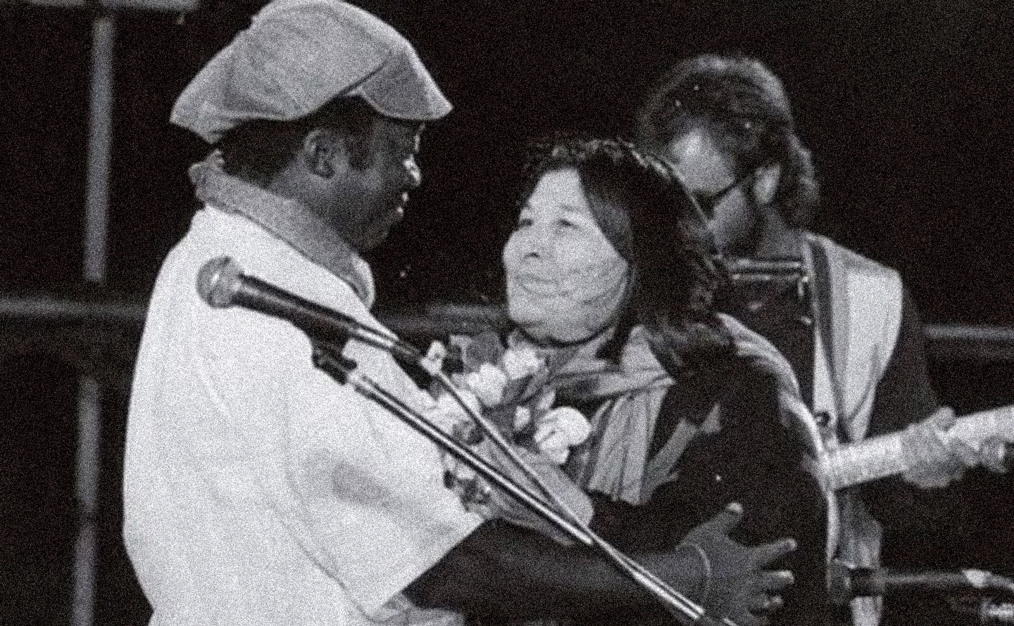 Milton Nascimento e Mercedes Sosa em apresentação histórica de “Volver a los 17”